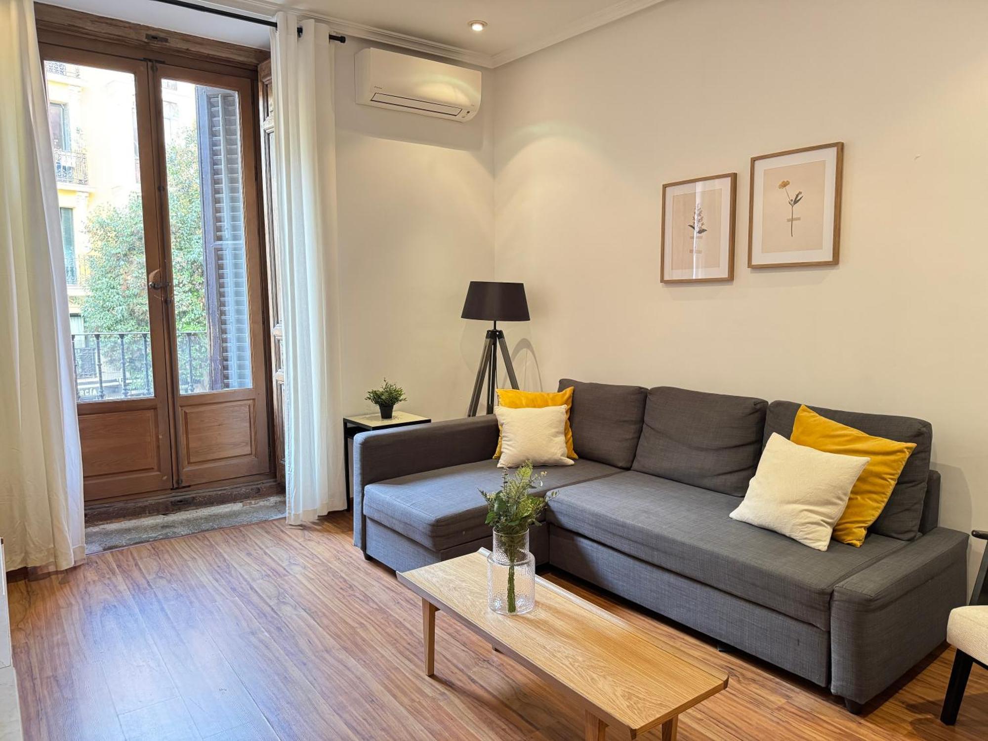 Apartamento A Dos Pasos De La Plaza Mayor Madrid Exterior photo