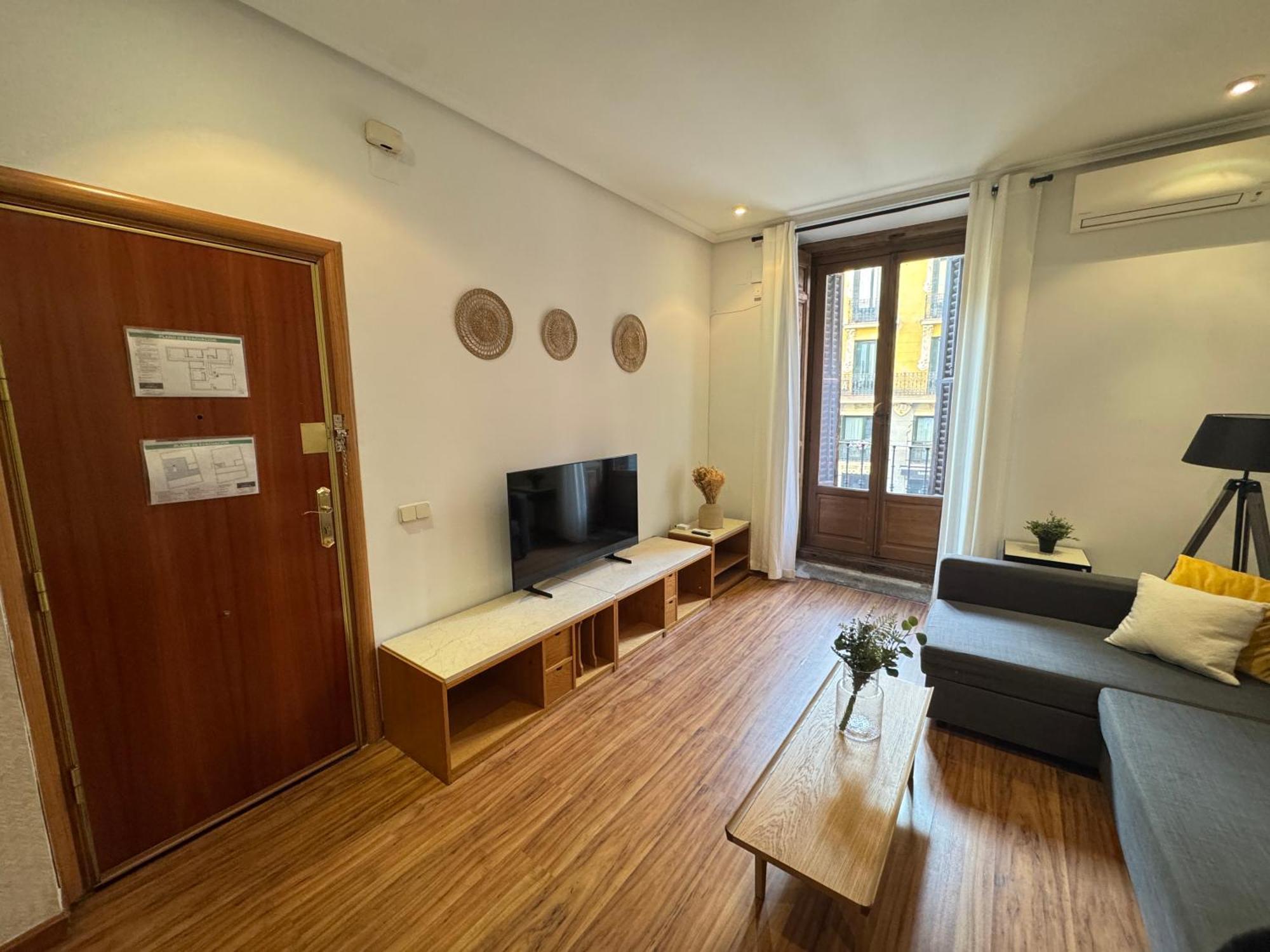 Apartamento A Dos Pasos De La Plaza Mayor Madrid Exterior photo