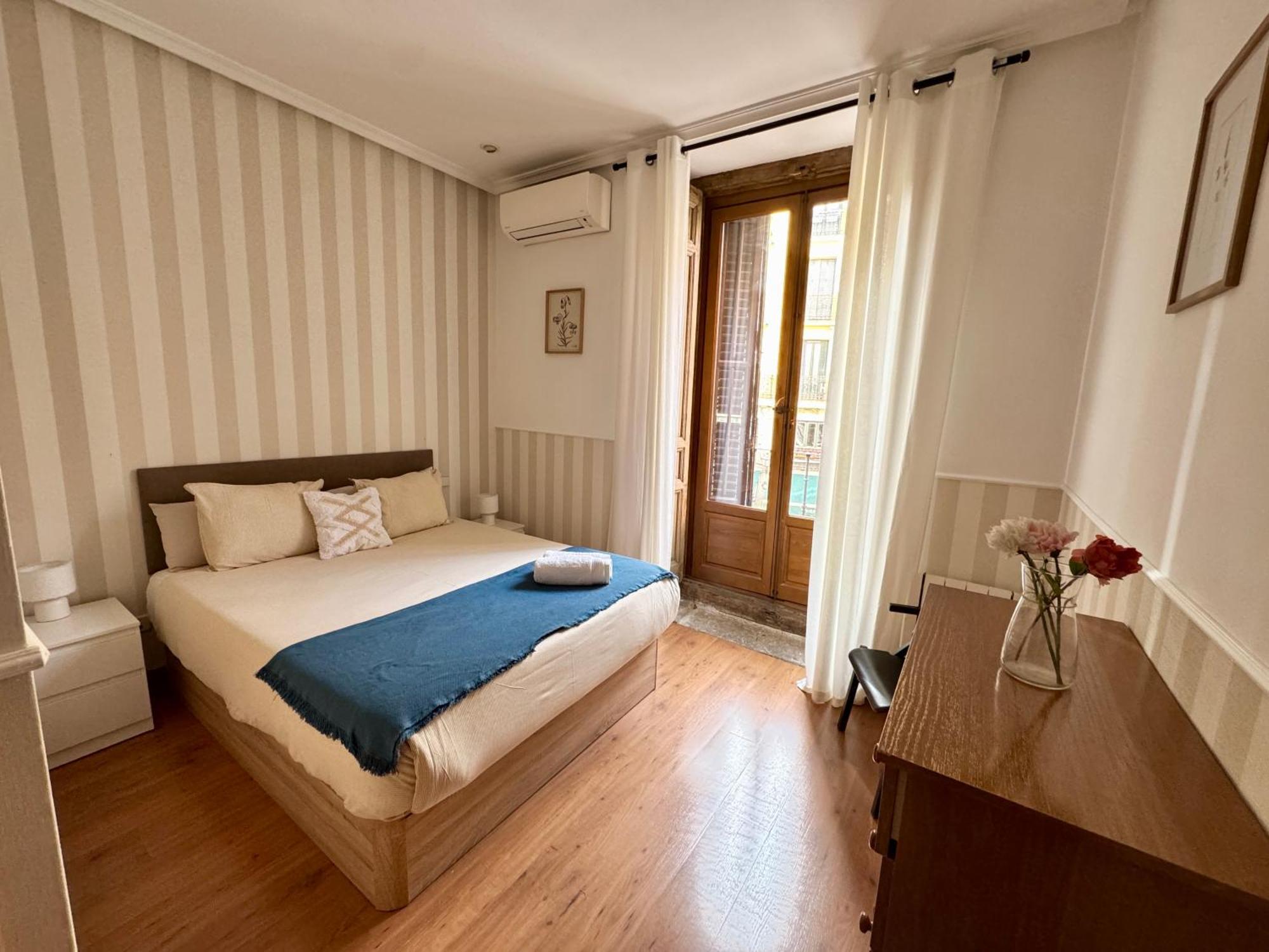 Apartamento A Dos Pasos De La Plaza Mayor Madrid Exterior photo